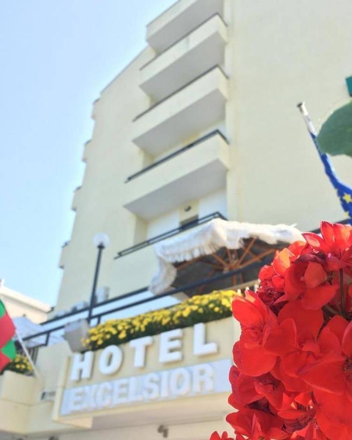 Hotel Excelsior Montesilvano Marina Екстериор снимка