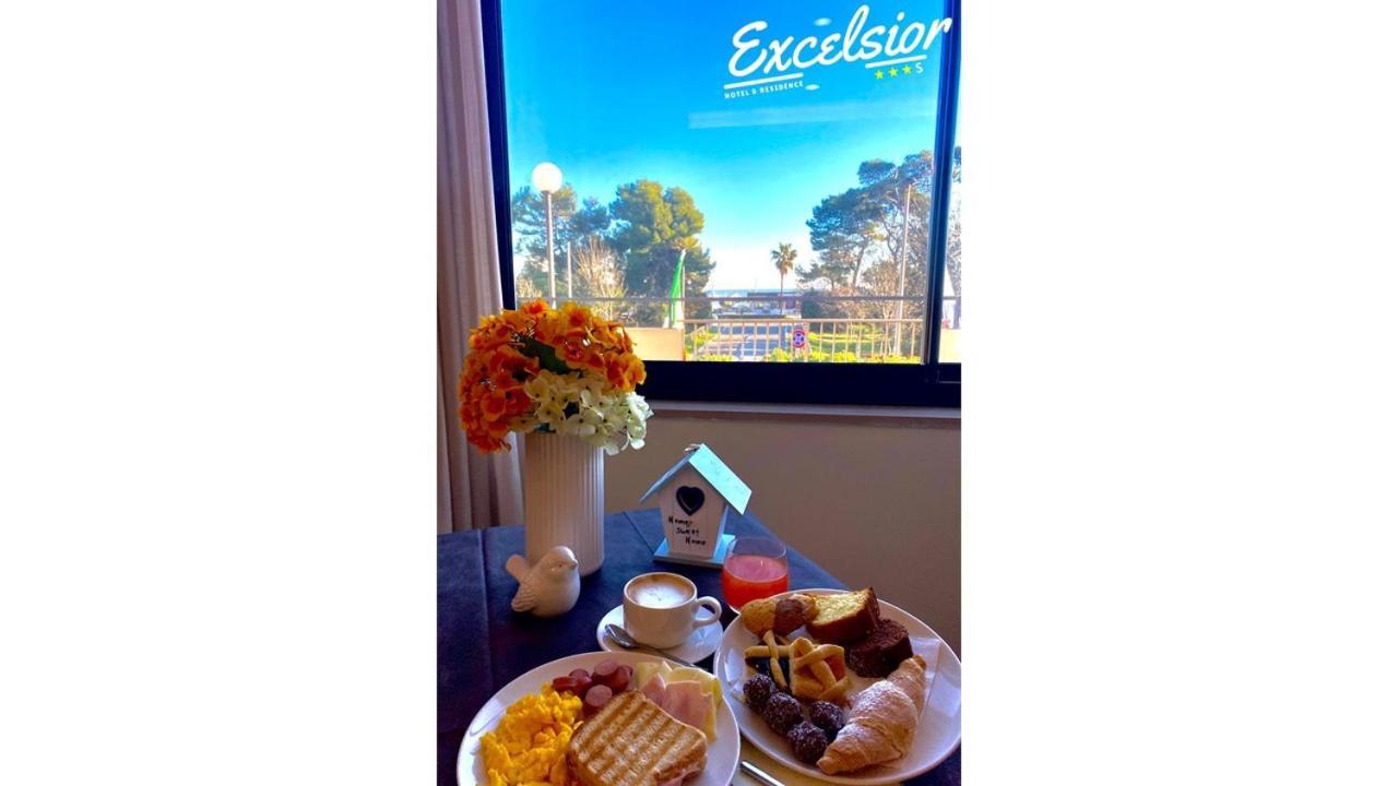 Hotel Excelsior Montesilvano Marina Екстериор снимка