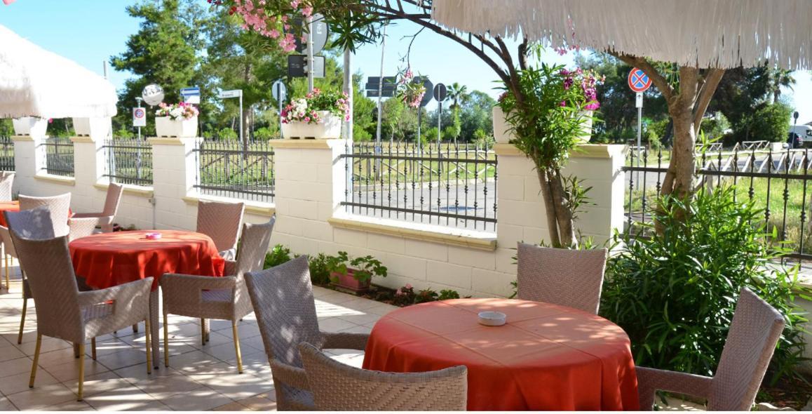 Hotel Excelsior Montesilvano Marina Екстериор снимка