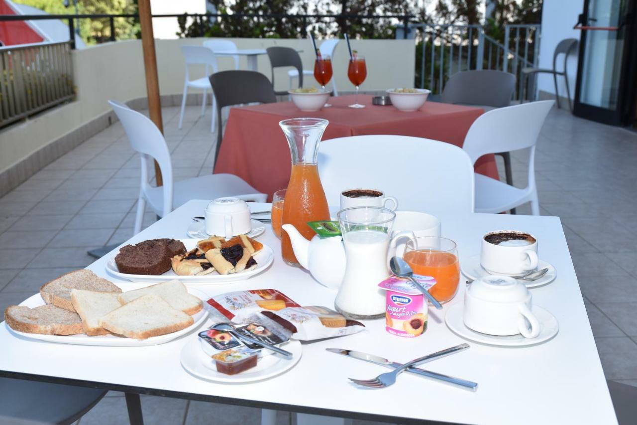Hotel Excelsior Montesilvano Marina Екстериор снимка